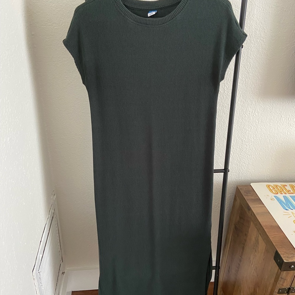 Mid length forest  green cap sleeve dress